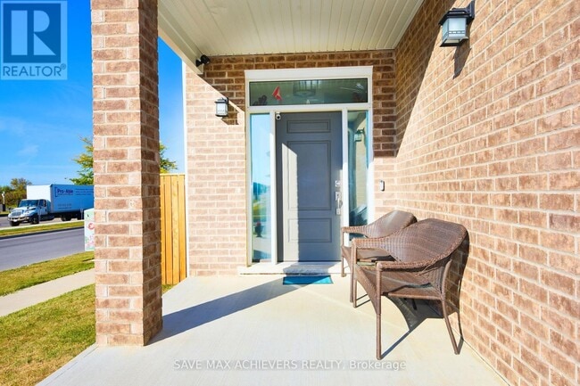 Building Photo - 107 Byers St