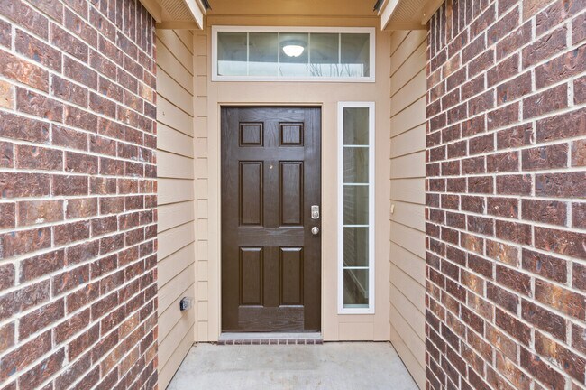 Foto del edificio - 7822 Woodbury