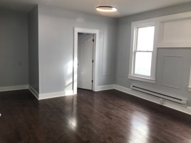 Building Photo - 362 Schley St