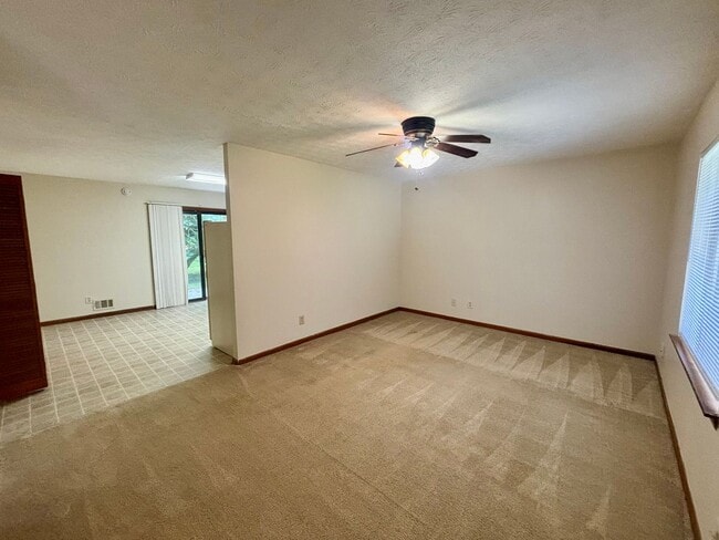 Building Photo - 358 Bradley Woods Ct NW