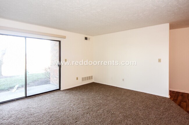 Foto del edificio - Hassle Free 2 BR 2 BA Condo In Great Locat...