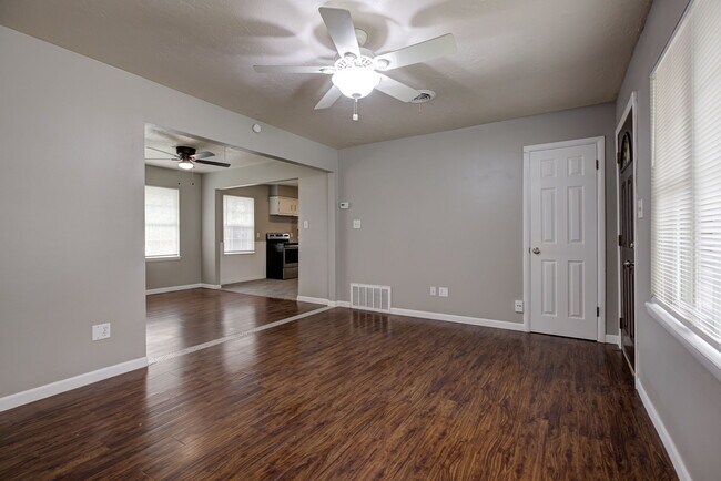 Foto del edificio - 1208 Avondale Dr