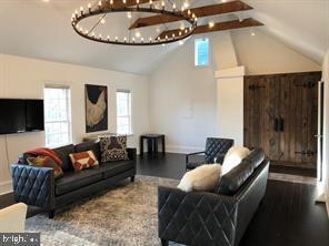 Foto del edificio - 76 S Main St