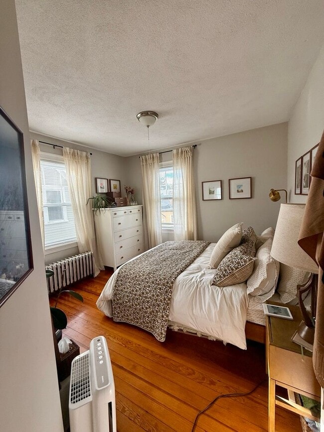 Building Photo - Great 2 Bedroom Located right in Harvard SQ