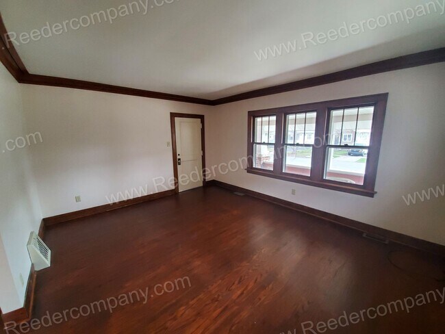 Foto del edificio - 7334 Jackson Ave