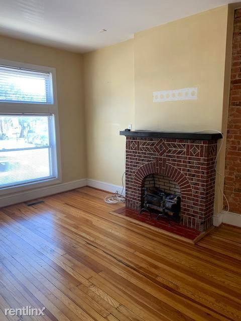 Building Photo - 4 br, 2.5 bath Townhome - 603 E Randall St