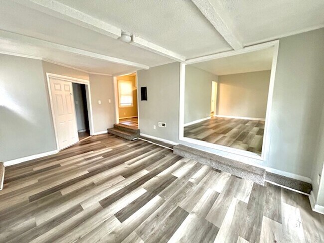 Foto del edificio - 4734 Bluehaven Dr NW