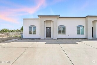 Building Photo - 5274 Sean Haggerty Dr