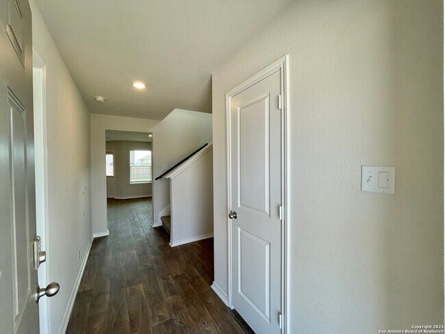 Building Photo - 6512 Dynamic Sound