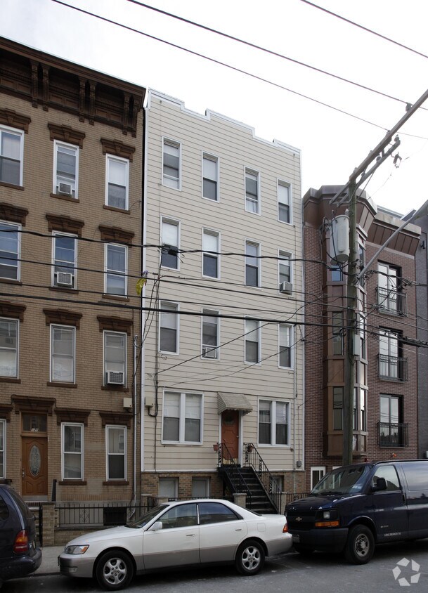 Primary Photo - 519 Madison St