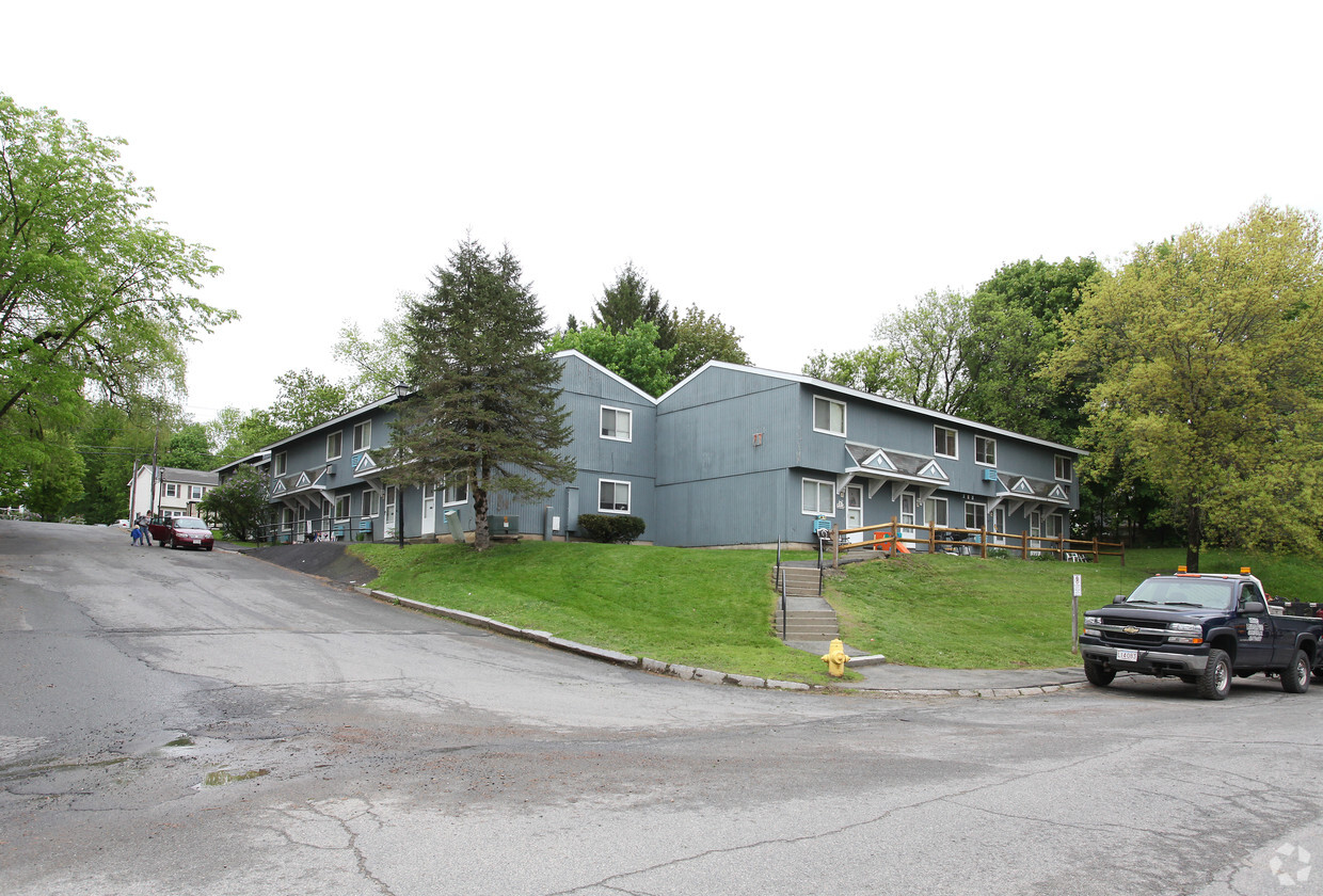 Building Photo - Greenfield Gardens