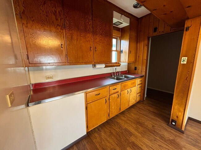 Foto del edificio - 2 Bedroom in Jefferson Hills!