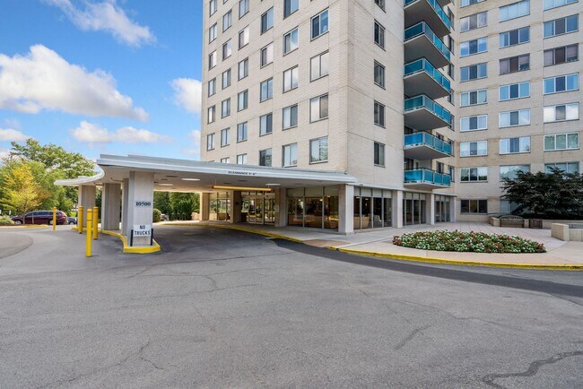 Foto del edificio - 10500 ROCKVILLE