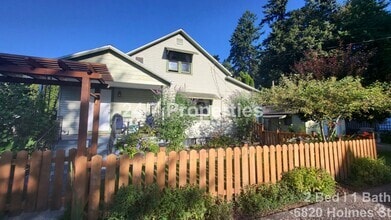 Building Photo - 6280 Holmes St