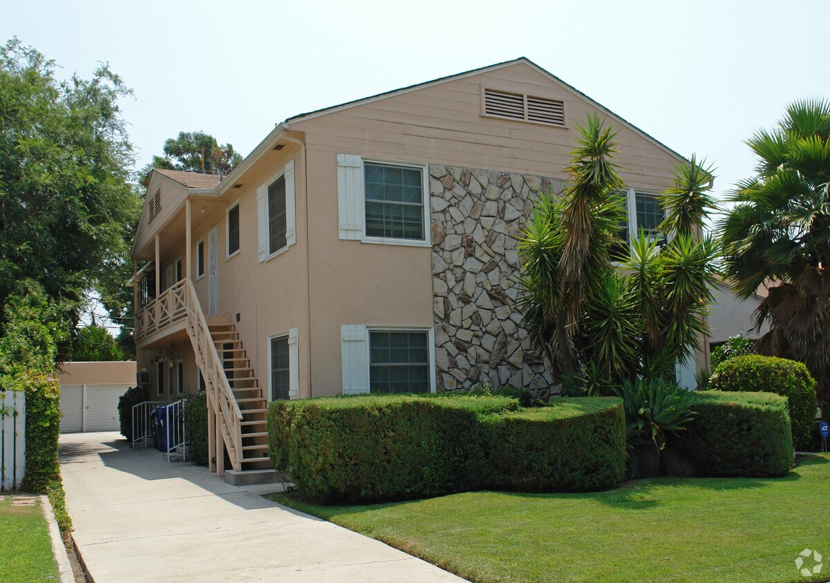 Foto principal - 5848-5850 1/2 Colfax Ave