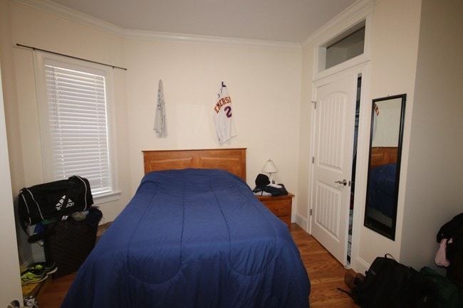 Building Photo - 12 Athol St