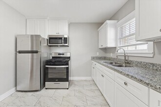 Building Photo - 1810-1812 W Alabama St