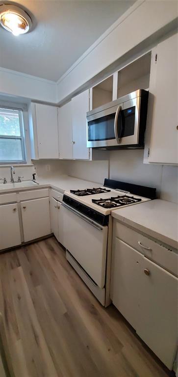 Foto del edificio - 2420 Louise St