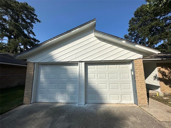 Building Photo - 29202 Binefield St