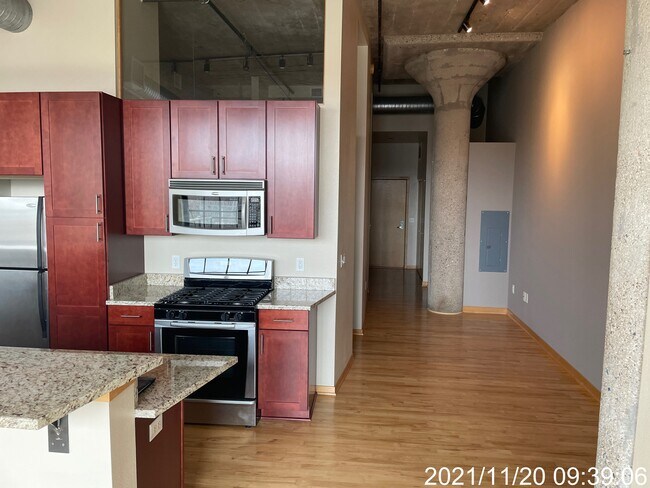 Foto del edificio - 311 E Erie St