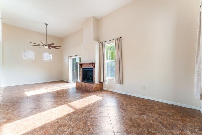 Building Photo - Charming three-bedroom, two-bath home located in a gated community in Summerlin!