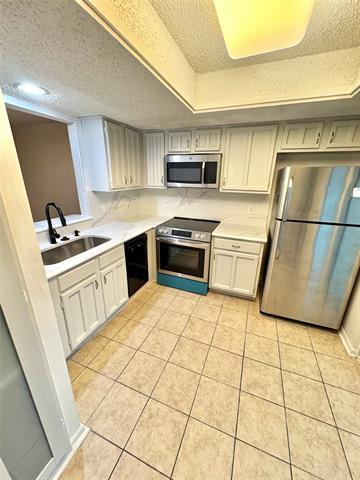 Foto del edificio - 14122 Churchill Estates Blvd