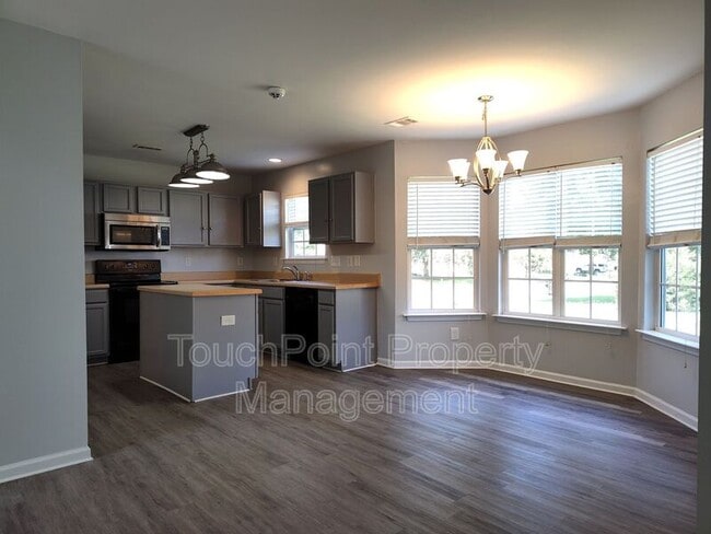 Building Photo - 3627 Pauline Ln
