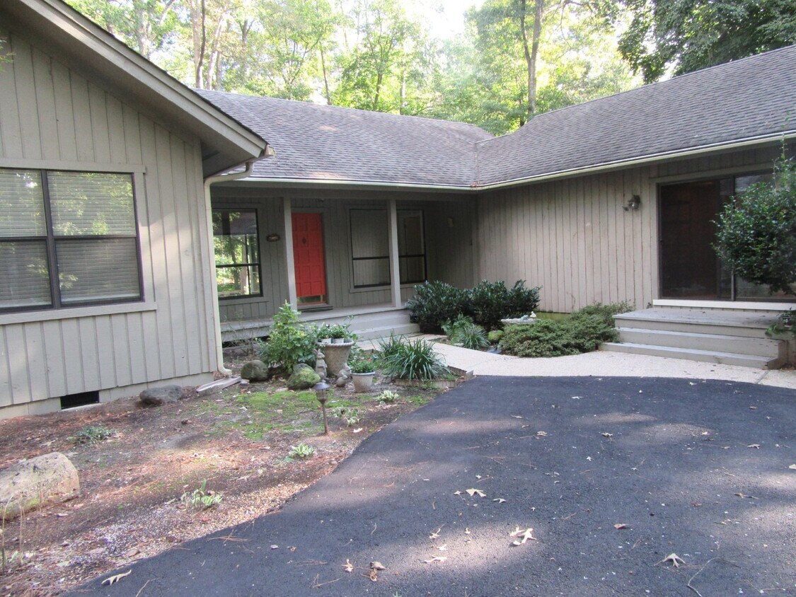 Foto principal - One-Level Golf Course Living-- Waterfront ...