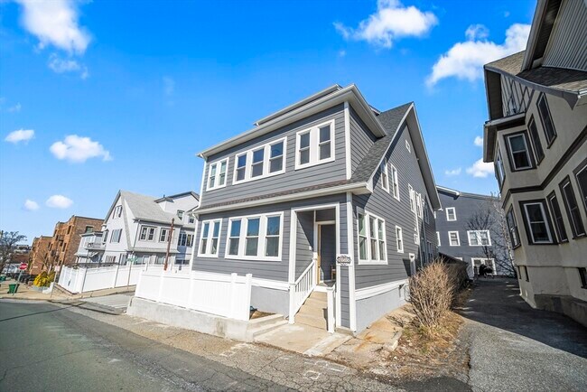 Building Photo - 455 Broadway