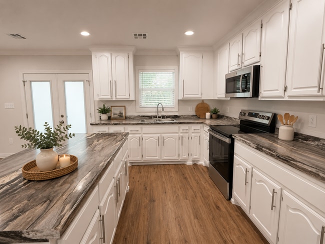 Building Photo - 2 Bedroom Renovation in West Monroe