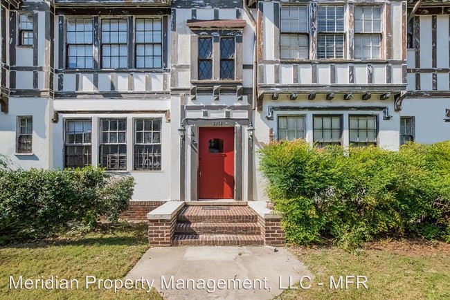 Foto del edificio - 2151 Poplar Ave