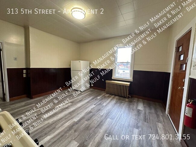 Building Photo - 313 5th St - Apartment 2