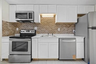 Building Photo - 66 Bryon Rd