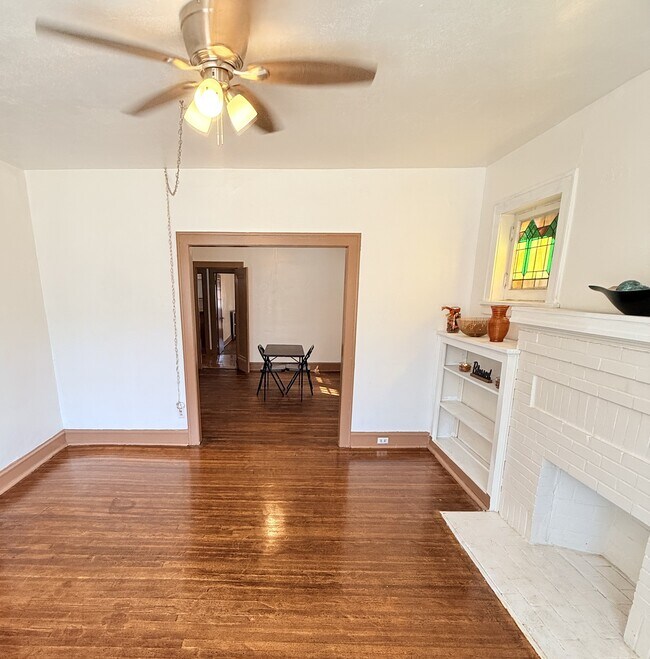 Sala de estar/Comedor - 5155 Northland Ave