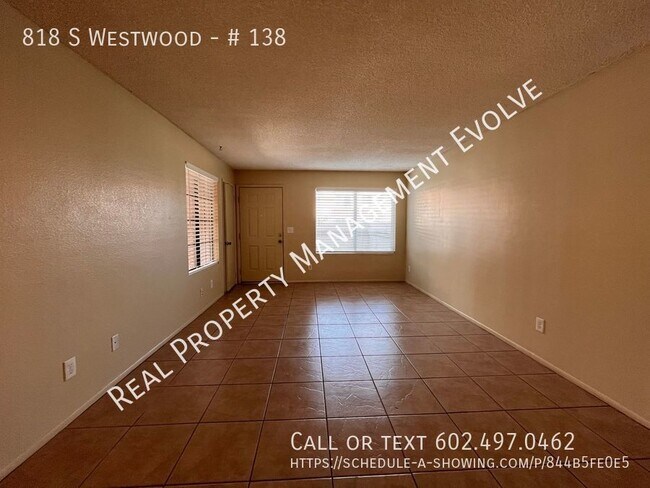 Foto del edificio - REDUCED RATE!!