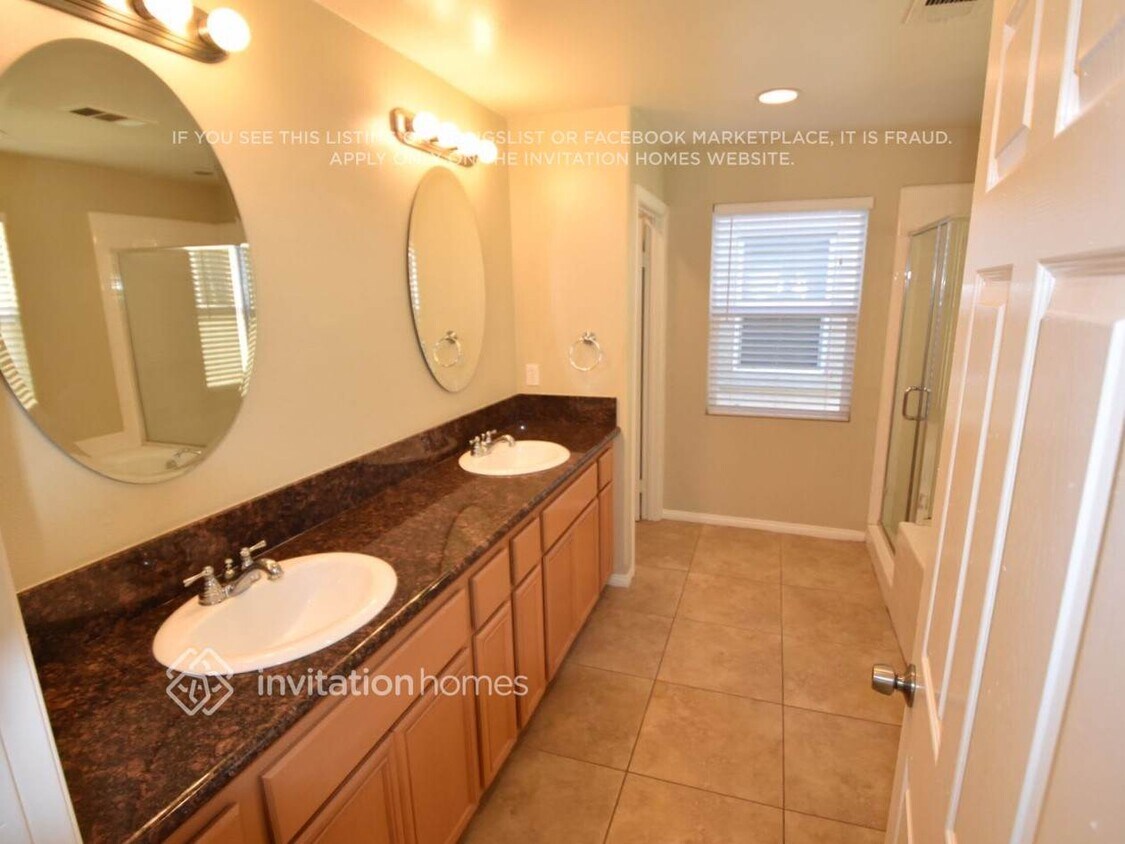 Building Photo - 3611 Scribner Ln