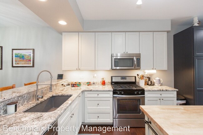 Building Photo - 3 br, 2 bath House - 259 Eagle Creek Drive