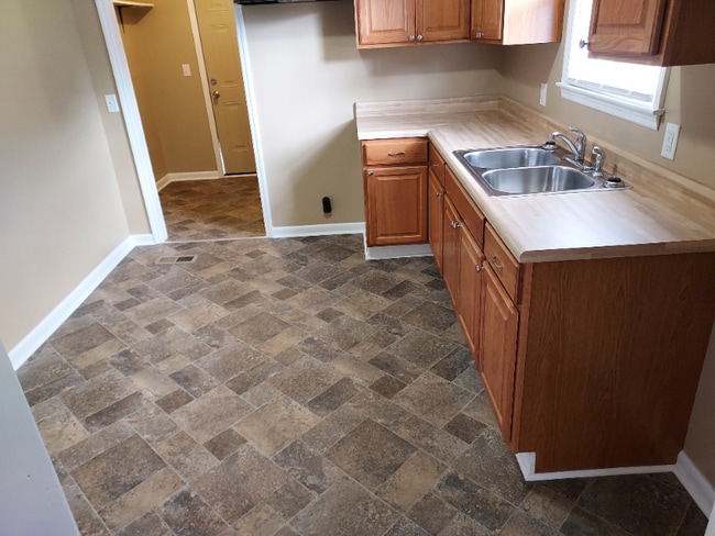 Photo - 333 Grace St House