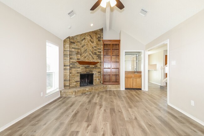 Foto del edificio - 17003 Spruce Run Dr