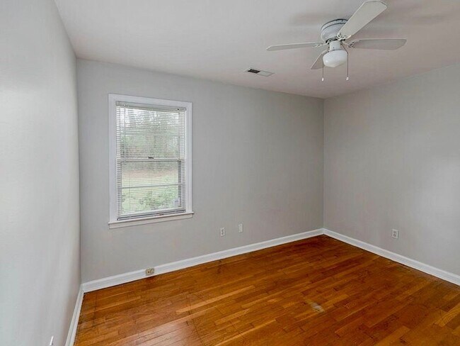 Foto del edificio - 4 Bedroom 2 Bath House in Lawton Bluff - James Island