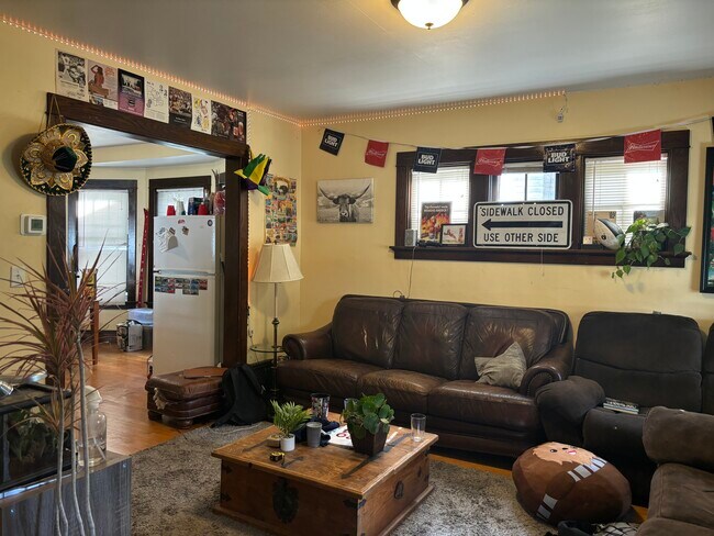 Foto del edificio - 109 Lathrop St
