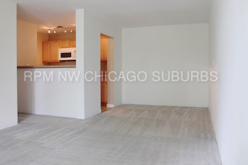 Building Photo - 5600 Astor Ln