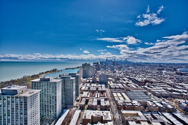 Foto del edificio - 3660 N Lake Shore Dr