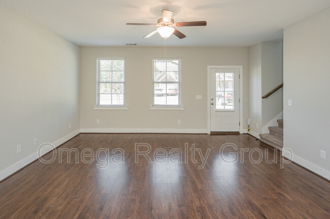 Building Photo - 547 Polo Way