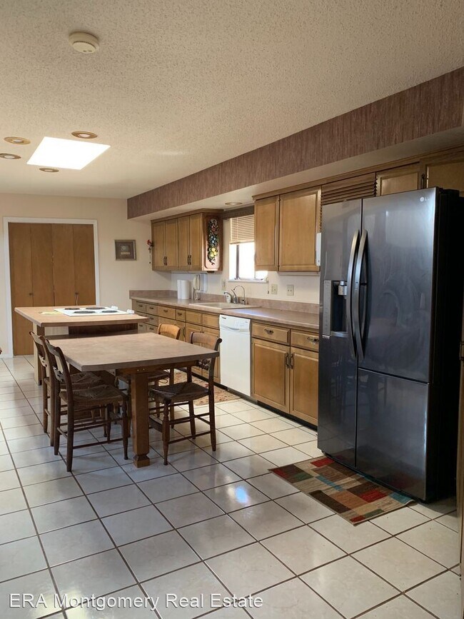 Foto del edificio - 2 br, 2 bath House - 1625 Desert Willow Dr.