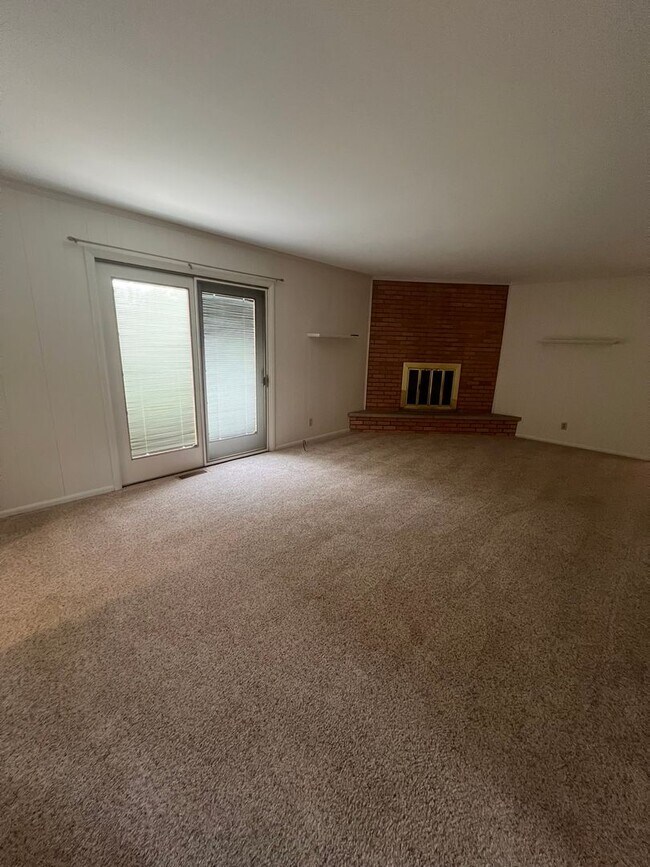 Foto del edificio - Cozy 3 BR Home in Convenient Location