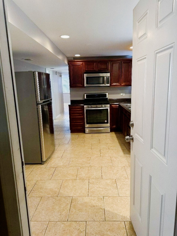 Foto del edificio - 3011 W 79th St