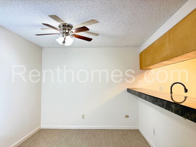 Foto del edificio - 6039-101 Rancho Mission Road