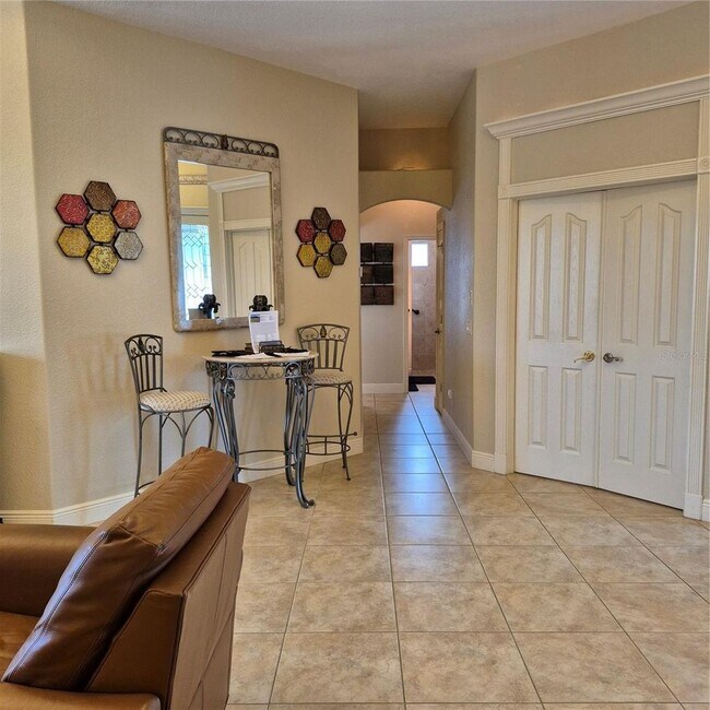 Foto del edificio - **ROTONDA WEST, 3/2/2, POOL HOME**