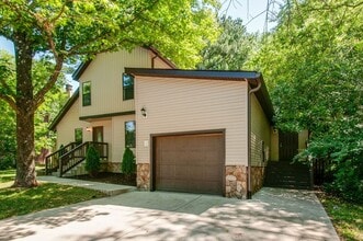 Building Photo - 625 Mercer Dr